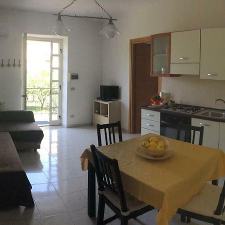 Casa Vacanze Il Gelsomino Пати Екстериор снимка