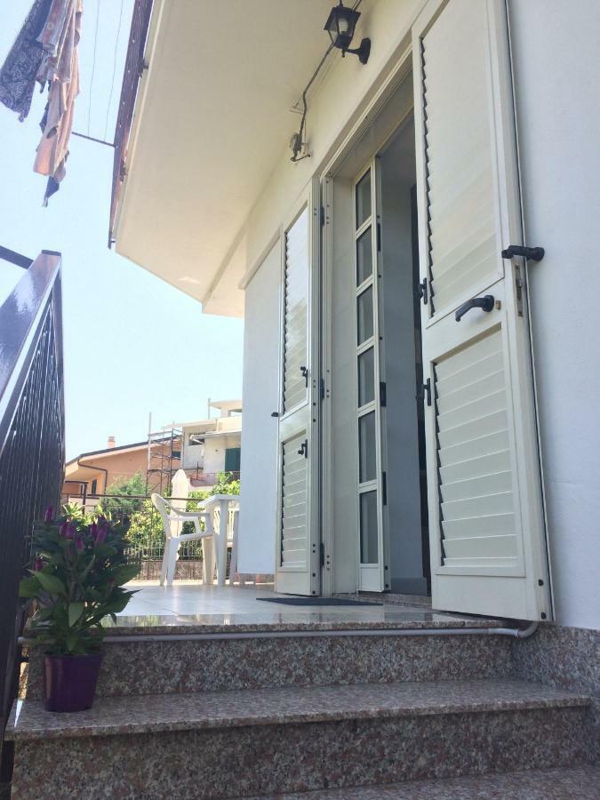 Casa Vacanze Il Gelsomino Пати Екстериор снимка